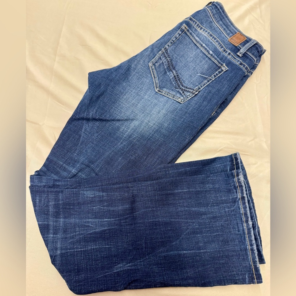 BKE Denim Bootcut Jeans in Classic Blue - Picture 2 of 6